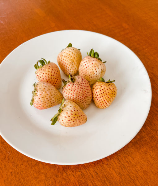 Pineberries on a plate.