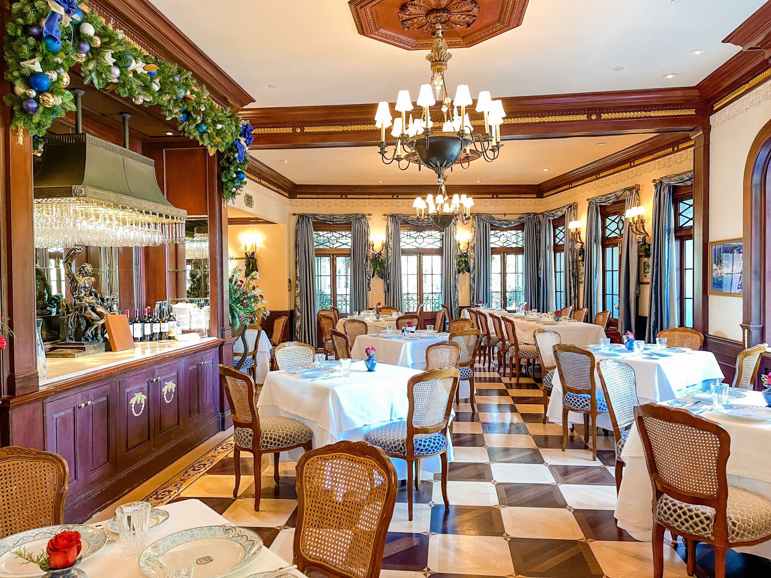 Panoramic view of Club 33 dining room.