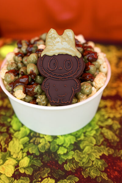 Popcorn bowl with labubu doll. 