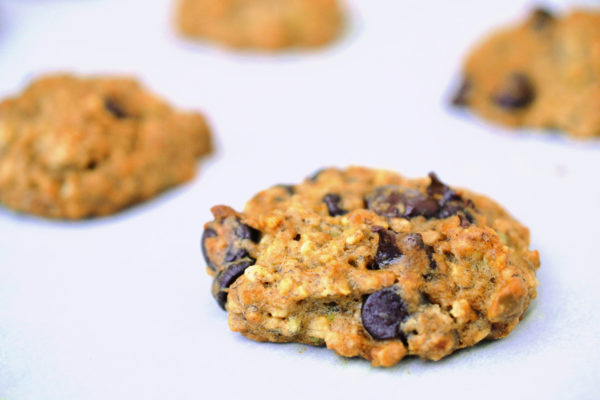 pistachio oatmeal cookie